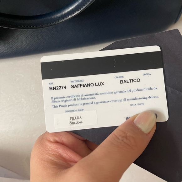 Pre loved Prada Navy Blue Saffiano Bag In Medium - Picture 7 of 8